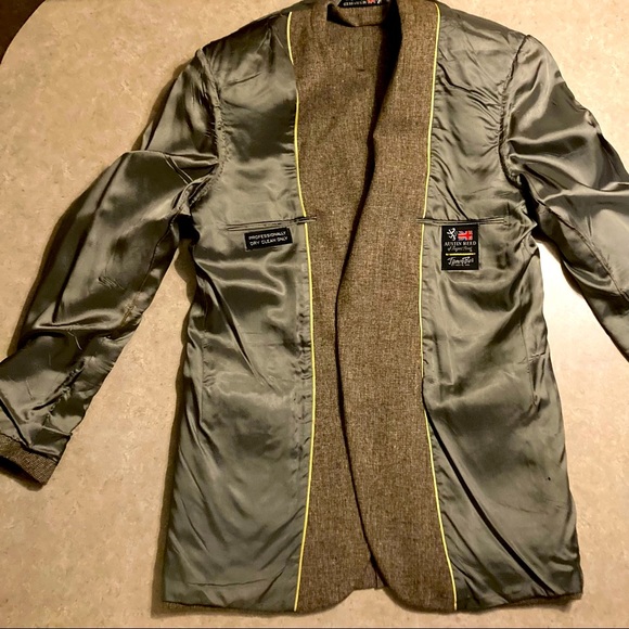 Vintage Austin Reed blazer, circa 1968-1976. Primarily brown & tan-wool(?) blend - Picture 8 of 13